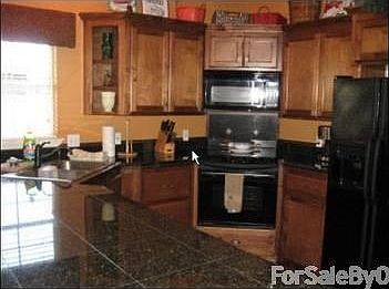 5th image of 109 Doncaster Cir