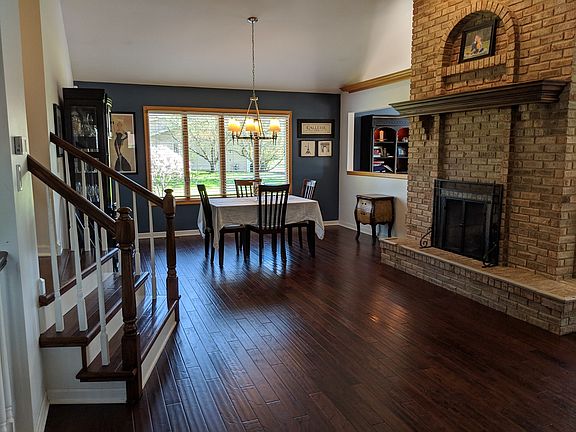 5th image of 17661 Foxboro Ln