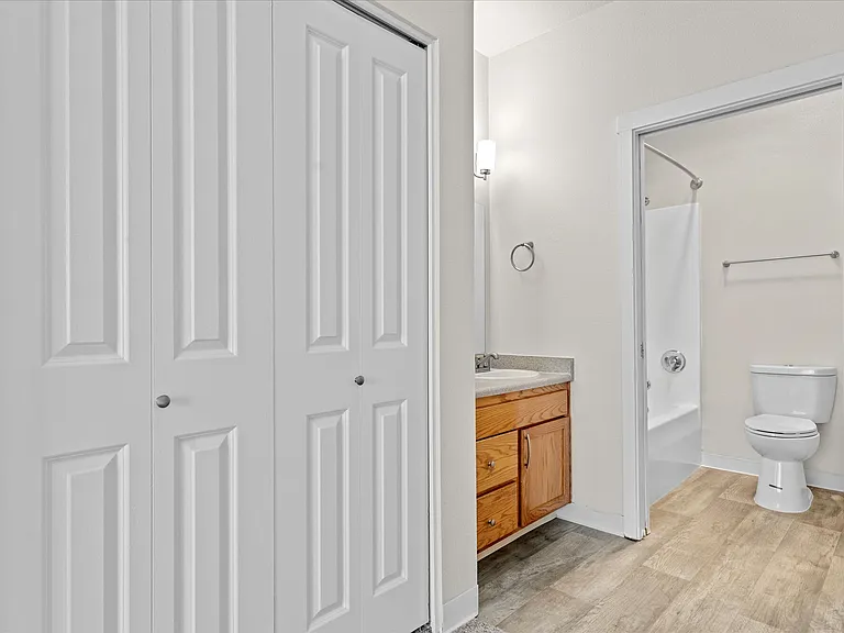 Chinook Way Apartments — Photo 44