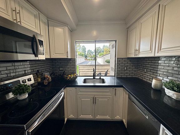 4th image of 2867 Casals Ct