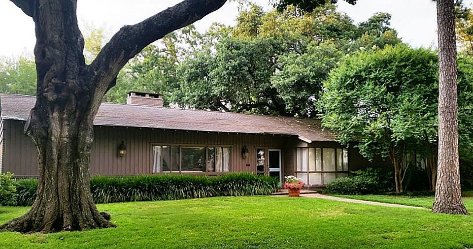 1st image of 4006 Meadow Lake Ln
