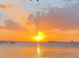 3385 E Riverside Dr, Fort Myers, FL 33916