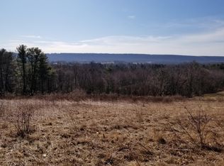 3 Knorr Rd, Sugarloaf, PA 18249