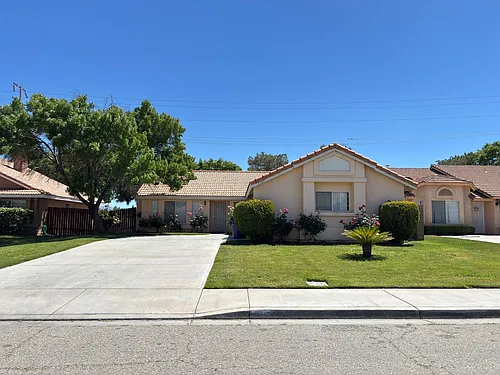 1734 Lightcap St Photo 1