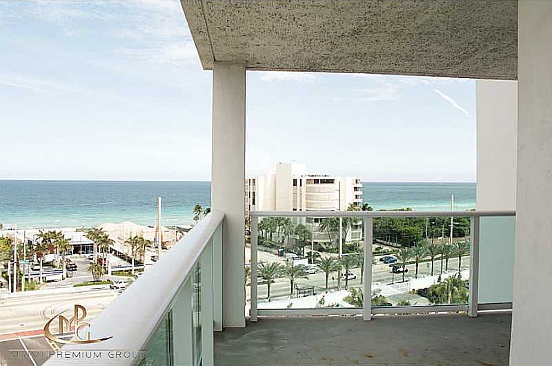 1st image of 100 Bayview Dr APT 905