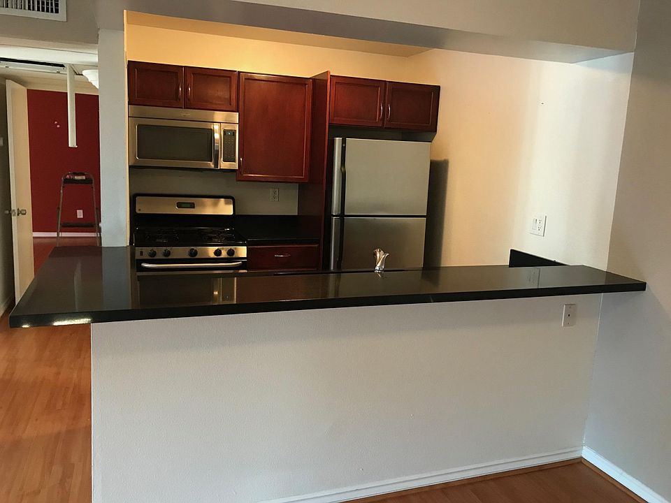 1st image of 18350 Hatteras St APT 206