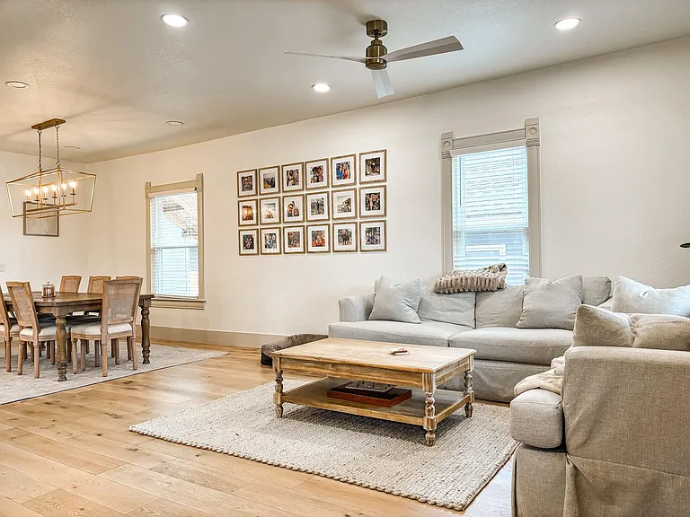 819 N Cedar St — Photo 3