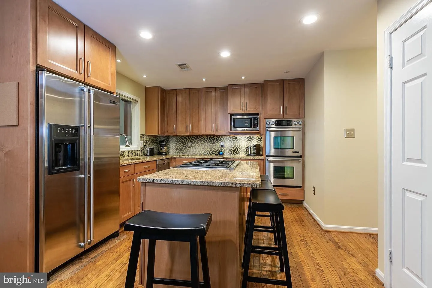 3 bed, 3.5 bath, 3014 sqft, $4,475 — Photo 2