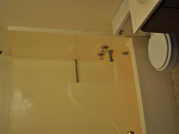 102 Hall Bath