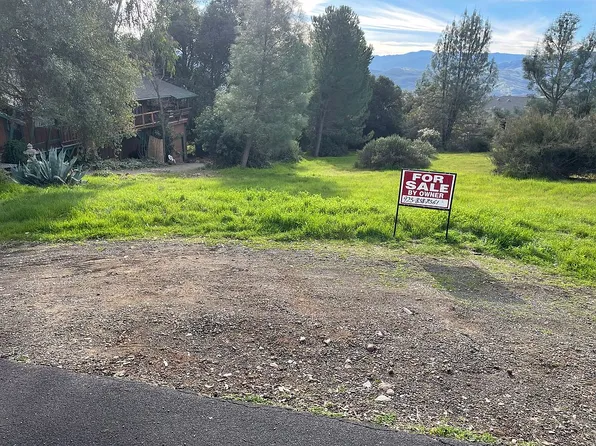 18911 Coyle Springs Rd, Hidden Valley Lake, CA 95467