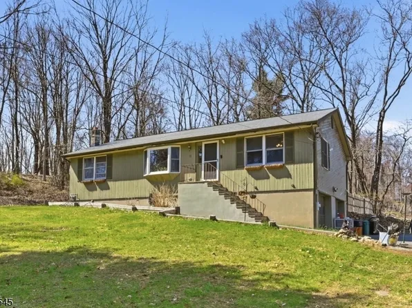 12 Pleasant View Dr, West Milford Twp., NJ 07480