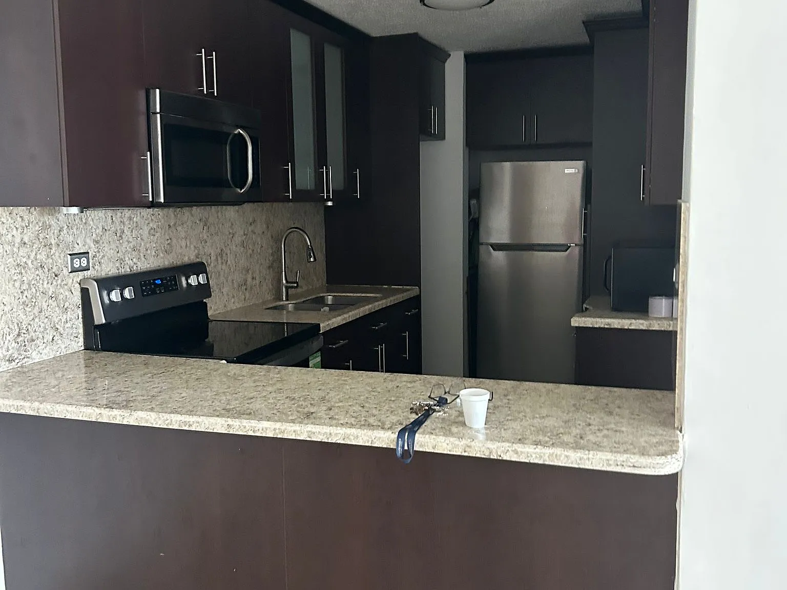 4 bed, $1,900 — Photo 4