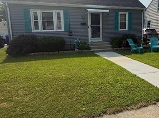 66 Powell Ave, Springfield, MA 01118