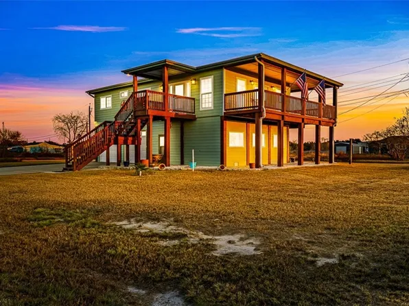 367 Royal Oak Ln, Rockport, TX 78382
