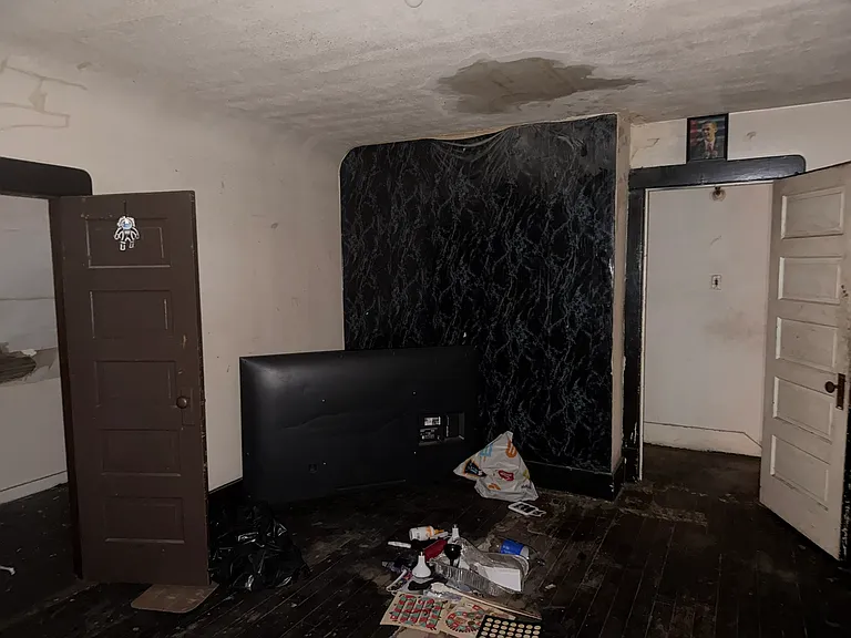 926 S Greenlawn Ave — Photo 16