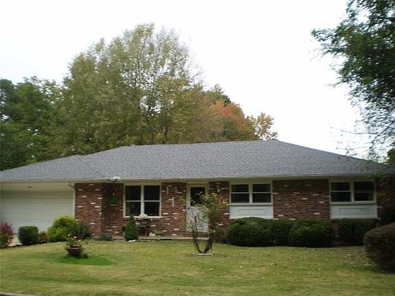 2nd image of 1604 W Green Acres Dr