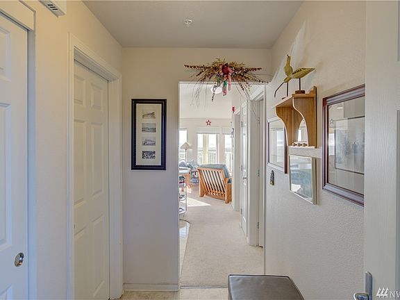 2nd image of 501 Shoreview Dr S