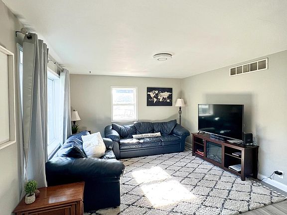 2nd image of 22784 State Road 120