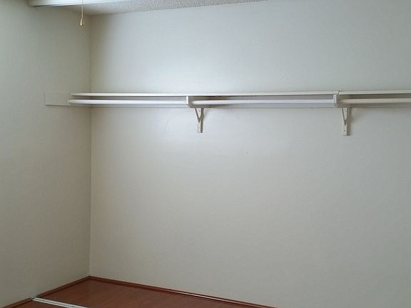 5th image of 323 W 11th St APT 8