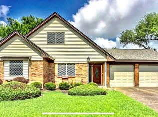 2712 Huckleberry Ln, Pasadena, TX 77502