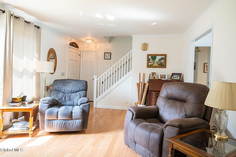 5th image of 19 McHugh Street