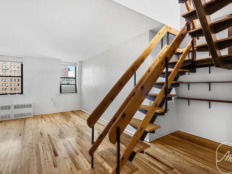 304 E 20th St #PHA — Photo 2
