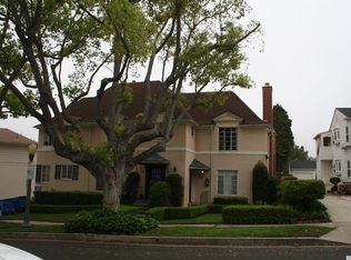 645 Midvale Ave, Los Angeles, CA 90024