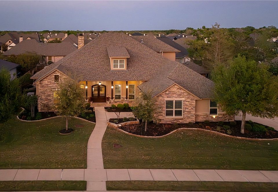 1st image of 1202 Quarry Oaks Dr