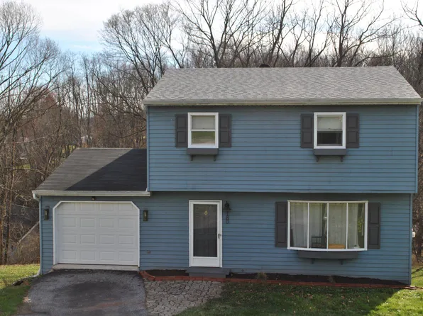 180 Sugar Maple Dr, Etters, PA 17319