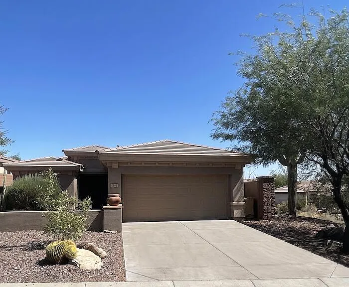 41831 N Mill Creek Way — Photo 1