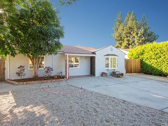 2nd image of 7423 Variel Ave