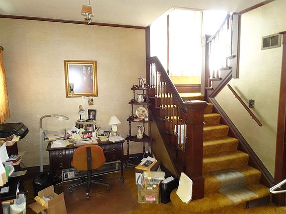3rd image of 702 9th St