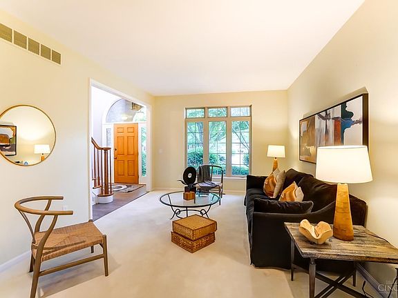5th image of 8703 Charleston Hill Ct