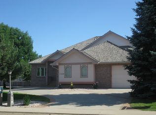 1189 Twin Peaks Cir, Longmont, CO 80503