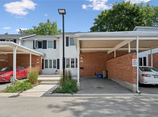 431 Keats Way #3, Waterloo, ON N2L5S7