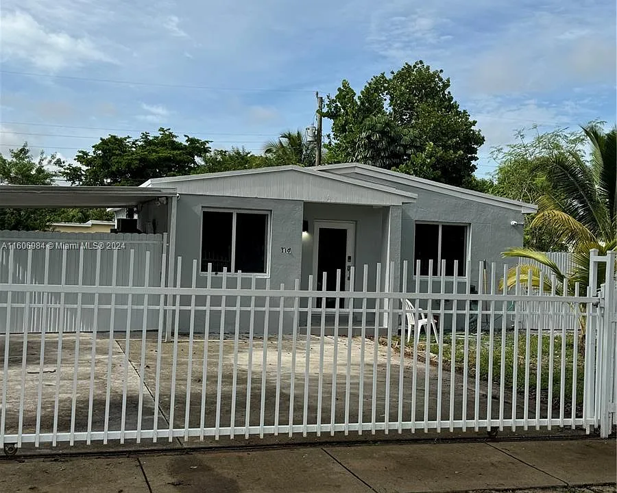 110 NW 120th Ter