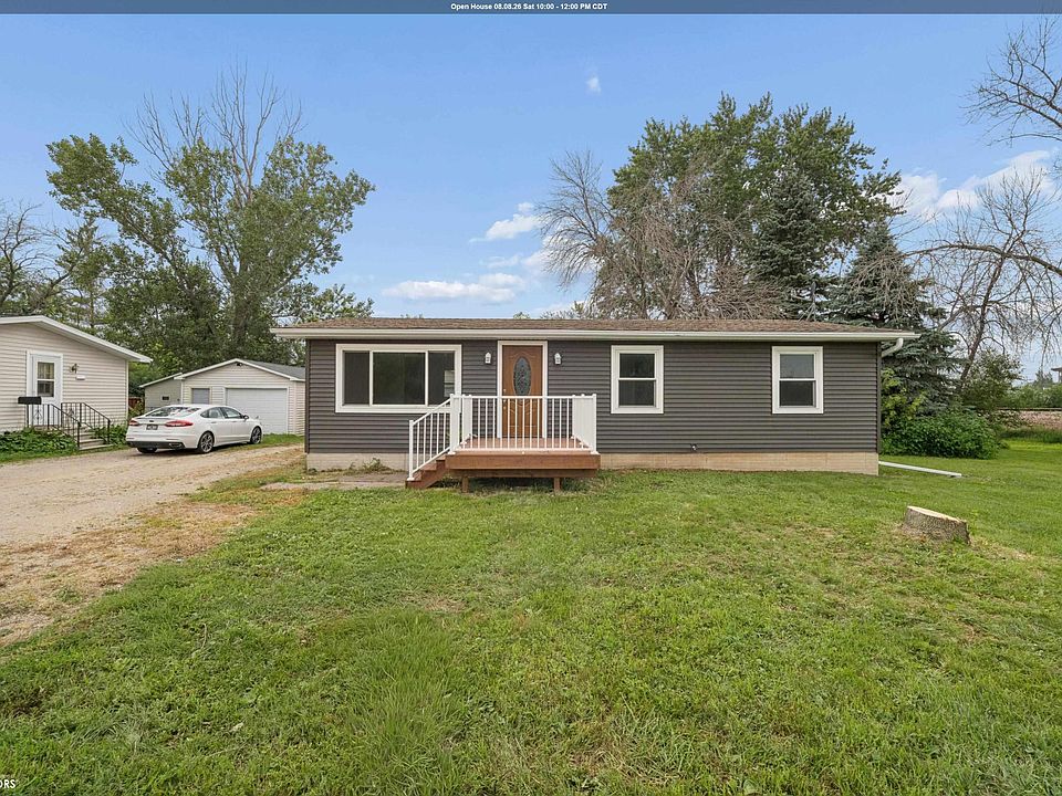 1st image of 90 Seymour Ave