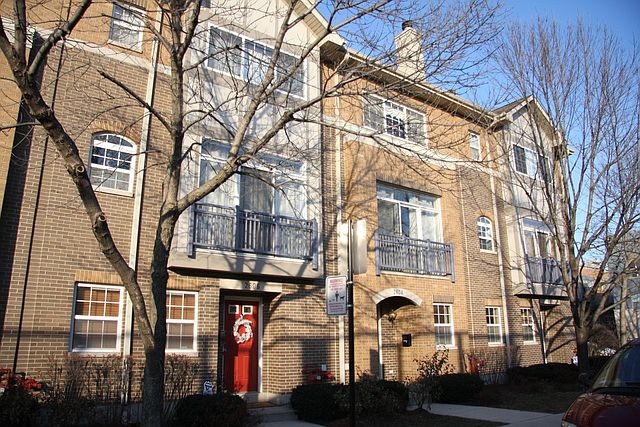 1st image of 2604 W Bloomingdale Ave