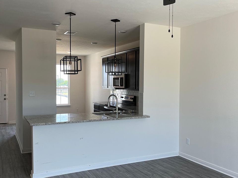 1st image of 4760 Holm Oak Rd