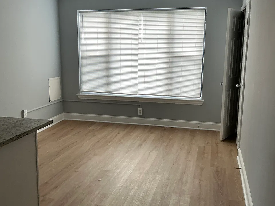 1215 Alabama Ave SE #304