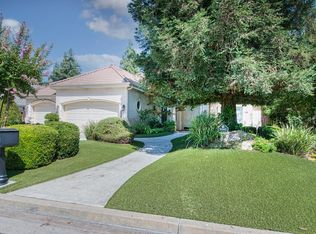 7406 N Gilroy Ave, Fresno, CA