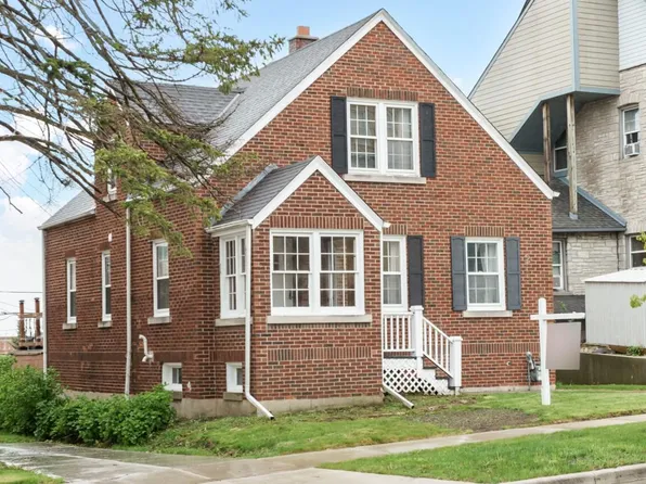 215 North 7th AVENUE, West Bend, WI 53095