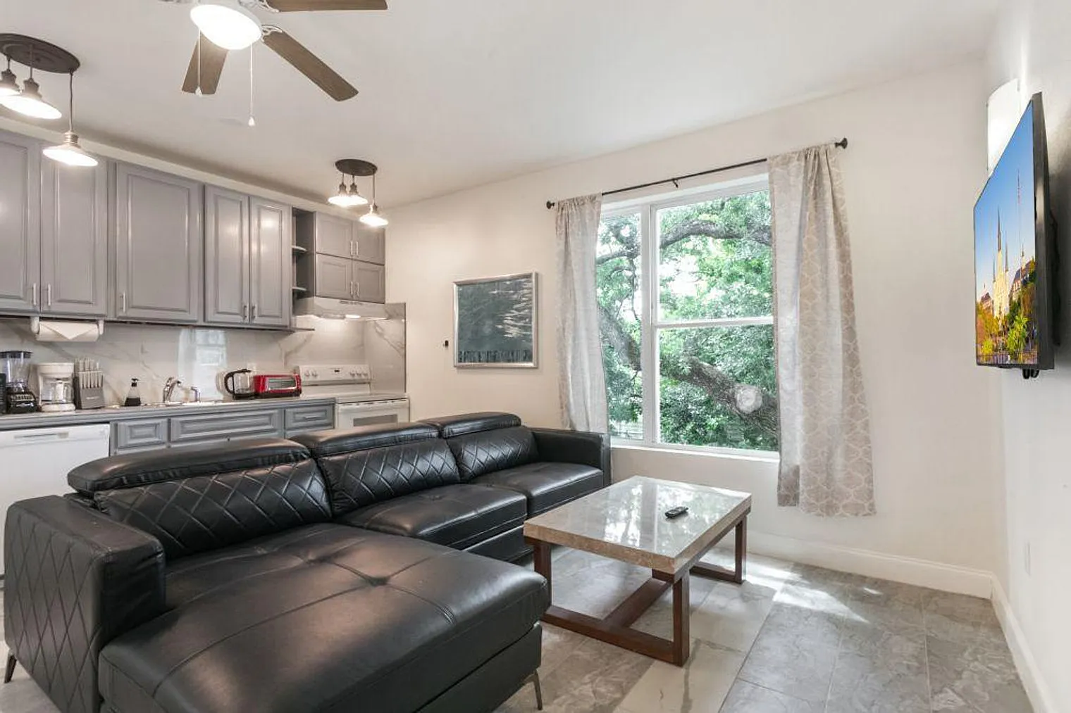 4 bed, 3.0 bath, 1442 sqft, $7,482 — Photo 1