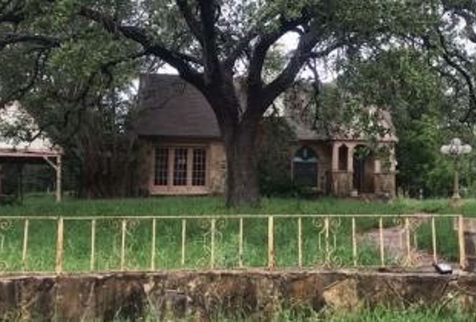 1st image of 238 Greenlawn Dr