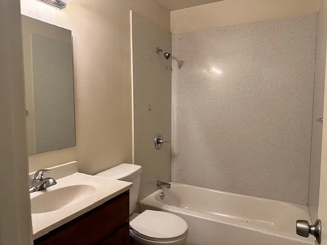 2 bed, 950 sqft, $2,150 — Photo 4