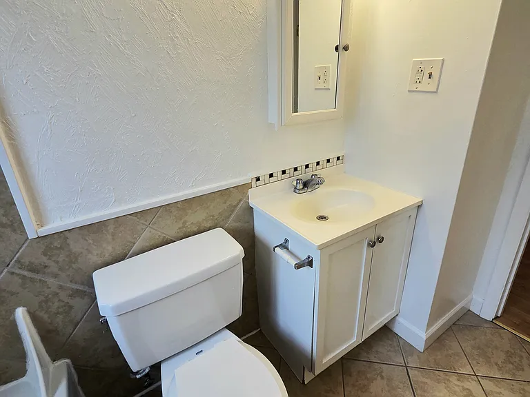 602 Academy St #2 — Photo 19