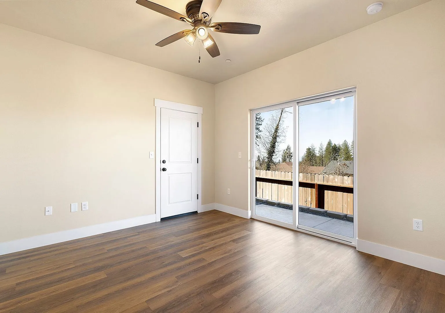 6377 Oak Way — Photo 4