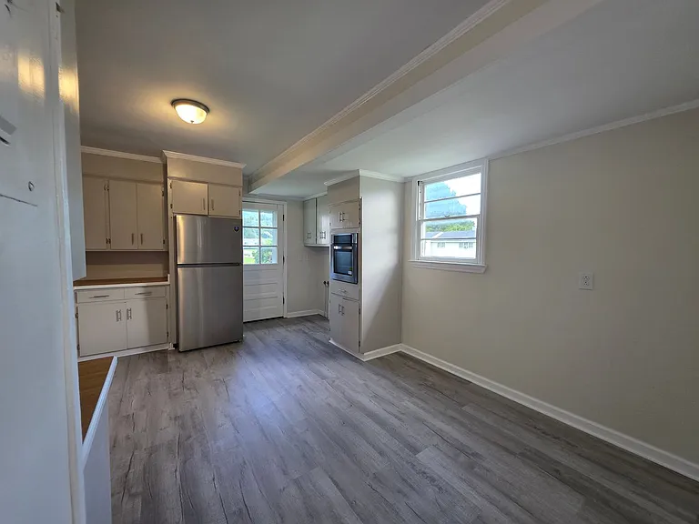 2266 Onslow Dr — Photo 5