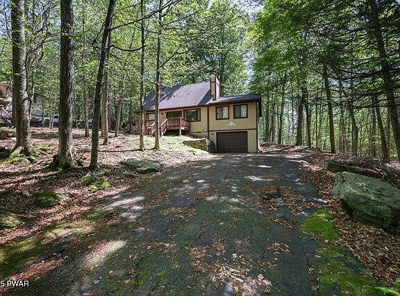 2nd image of 10 Oak Dr