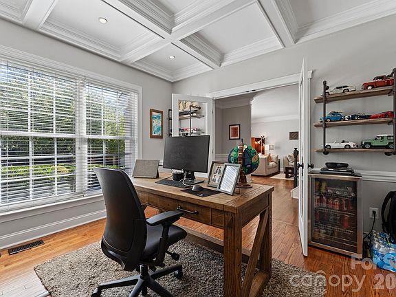 4th image of 9618 Cockerham Ln